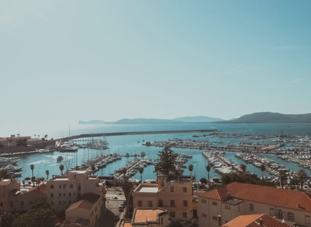 Hafen in Sardinien