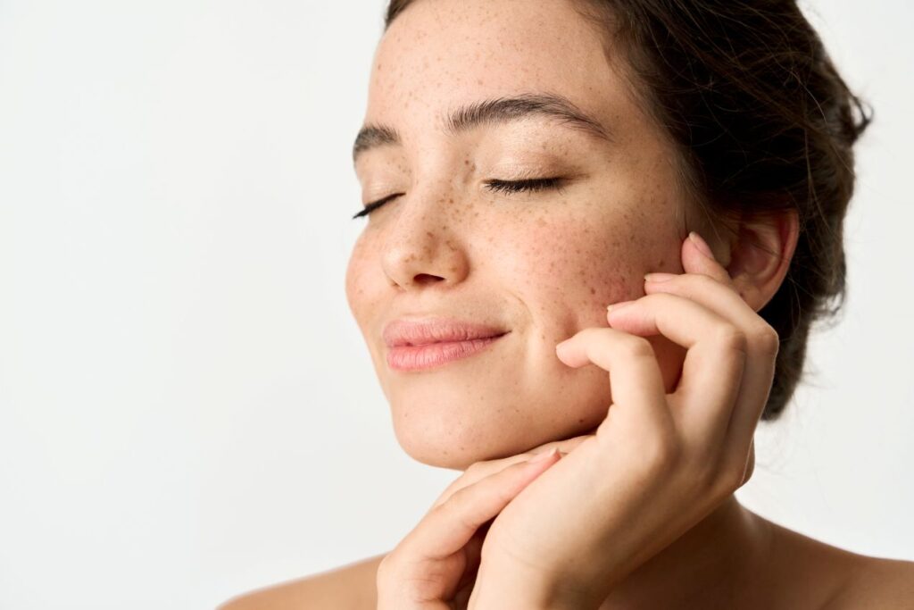 Glatte, klare Haut nach Hydrafacial Behandlung – sichtbare Porenverfeinerung und gesundes Hautbild